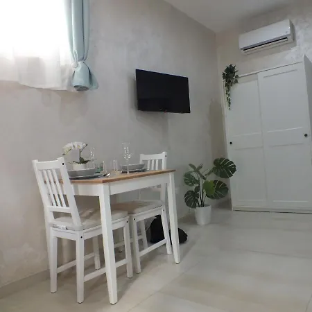 Ilary Apartman Bari